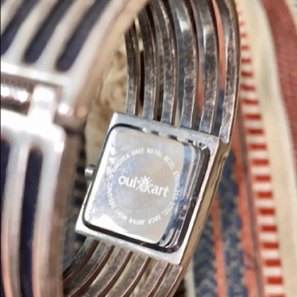 𝅺OUI Bee Art cuff bracelet watch